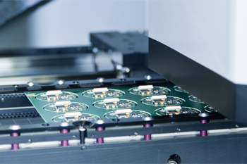 MINEL AG, SMD Bestücker, Industrie-Elektronik