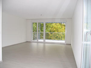 Wohnzimmer vergr�ssern; Richtung Balkon